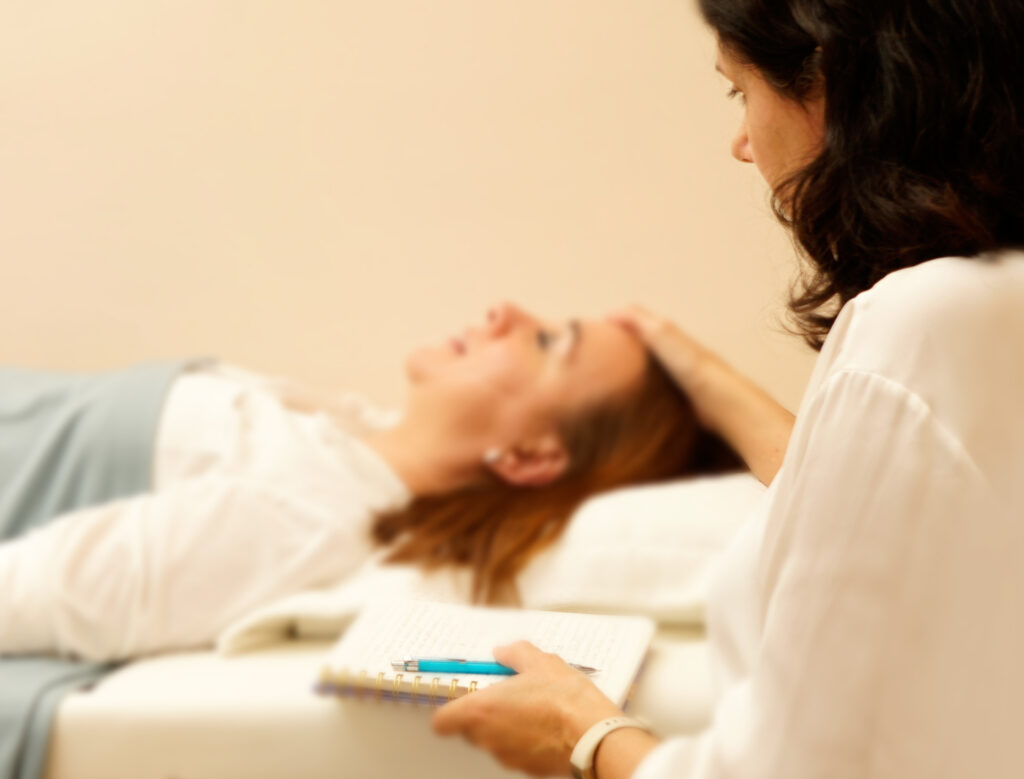 sanacion regresiones psicologia reiki girona yo soy sanadora